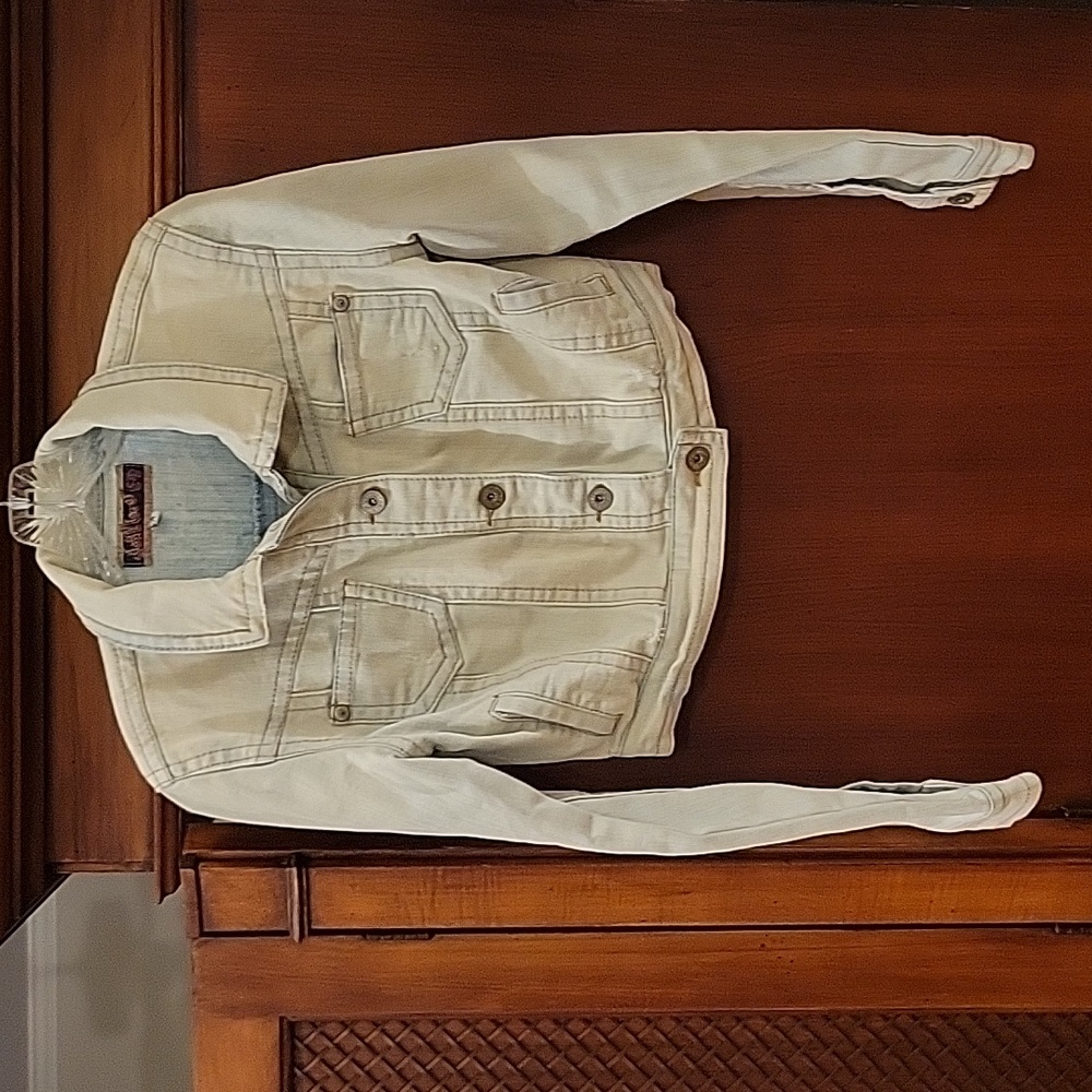 Wallflower | Light Wash Cropped Jean Jacket with Minor Distressing - size S